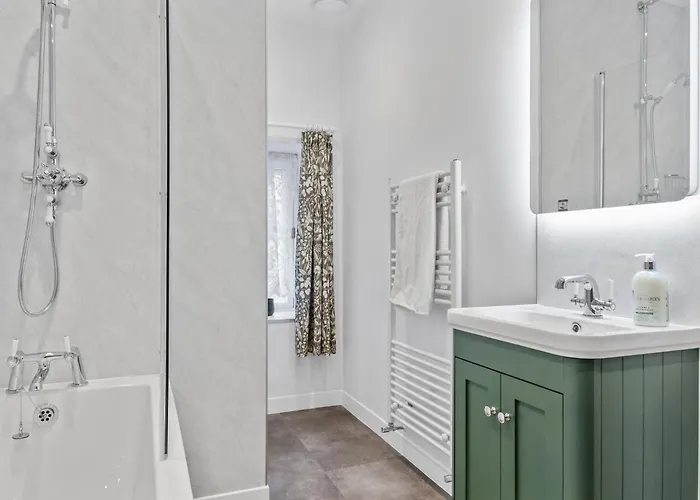 Beautiful Detached Near Coniston - Pass The Keys *