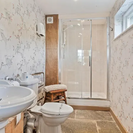 Beautiful Detached Near Coniston - Pass The Keys * Torver