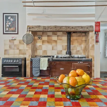 Beautiful Detached Near Coniston - Pass The Keys * Torver