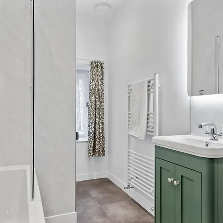 Beautiful Detached Near Coniston - Pass The Keys *